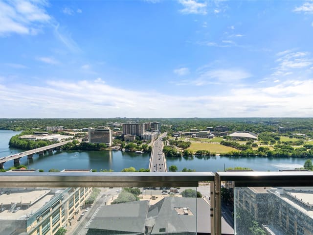 210 Lavaca St Unit #2203