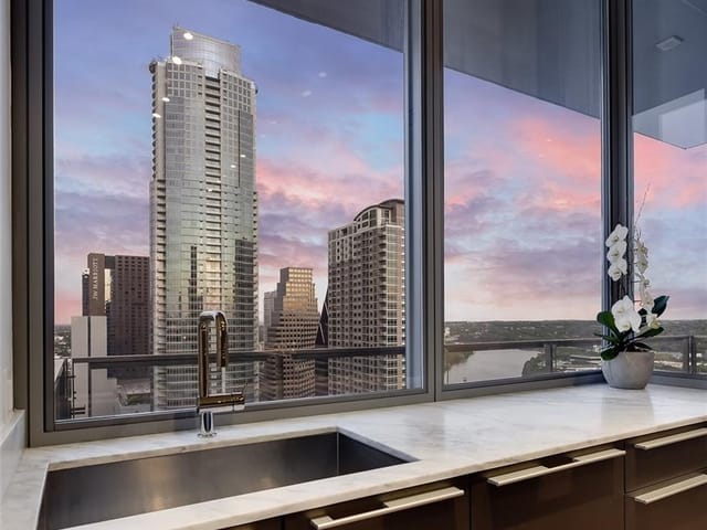 210 Lavaca St Unit #2213