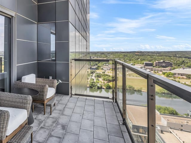 210 Lavaca St Unit #2308