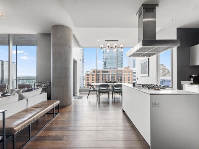 210 Lavaca St Unit #2311