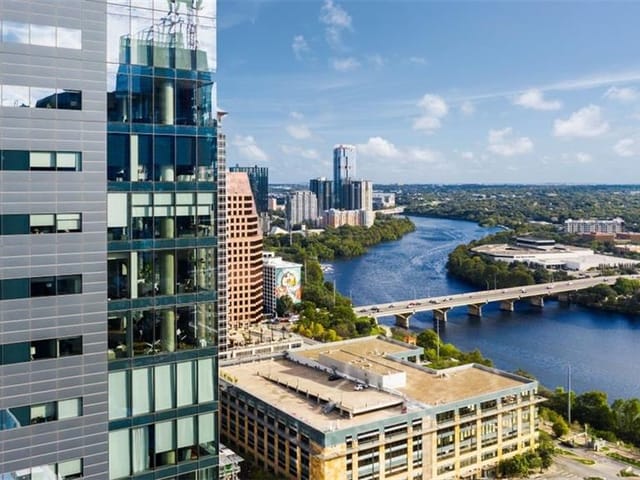 210 Lavaca St Unit #2405