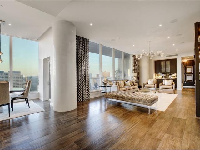 210 Lavaca St Unit #2611