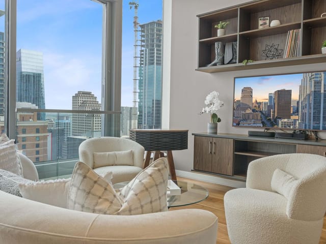 210 Lavaca St Unit #2709
