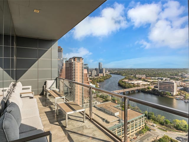 210 Lavaca St Unit #2903