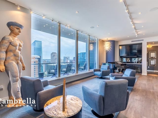 210 LAVACA Unit #2611