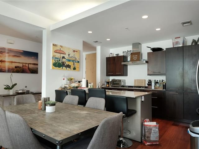 210 Lee Barton DR Unit #406