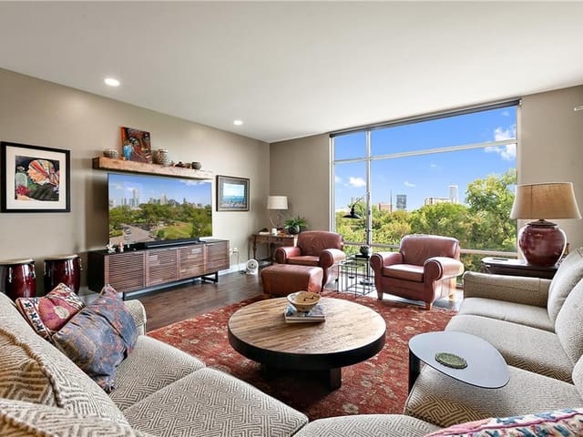 210 Lee Barton DR Unit #601