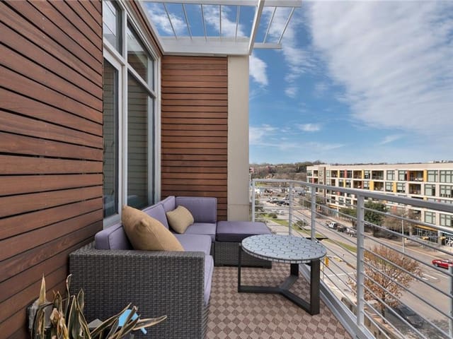 210 Lee Barton DR Unit #618