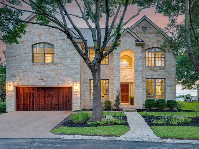210 Mallet Ct