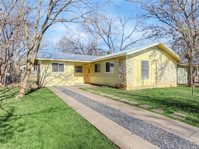 210 Rowland Dr
