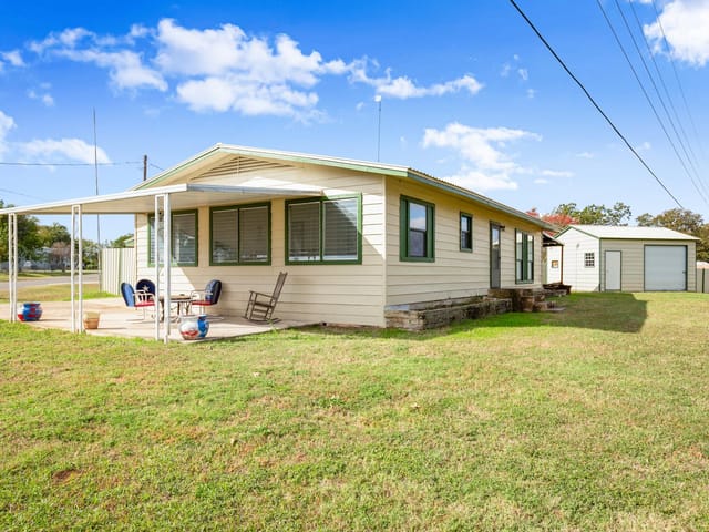 210 Striper Haven LN