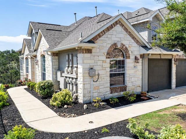 210 Sunrise Ridge Cv
