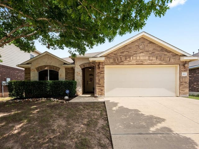 2100 Christoff Loop