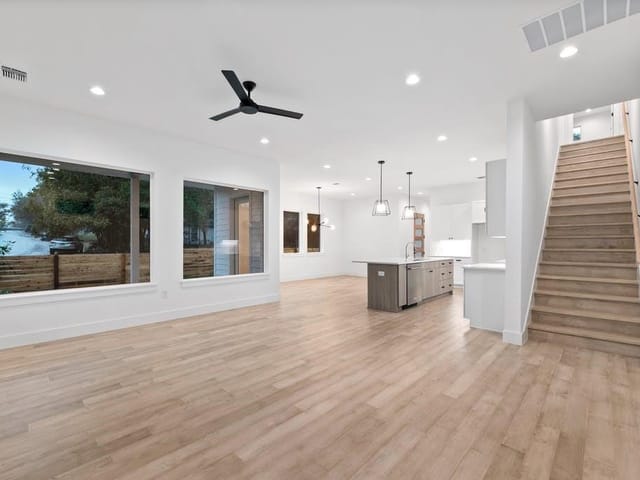 2100 E 17th St Unit #1