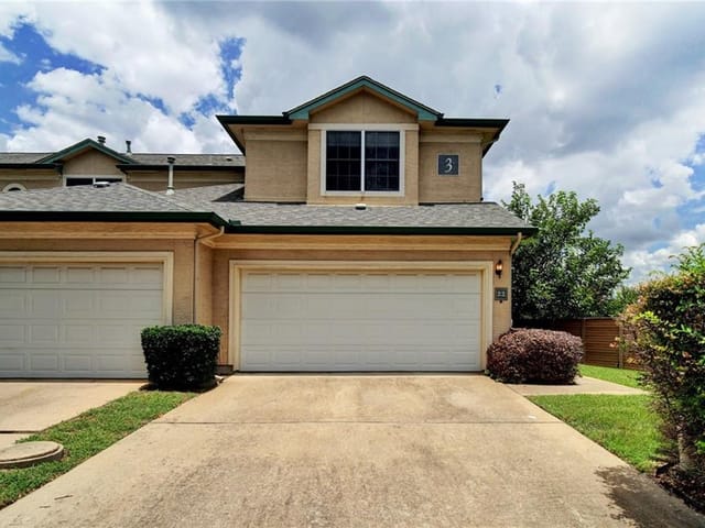 2100 Pipers Field Dr Unit #22