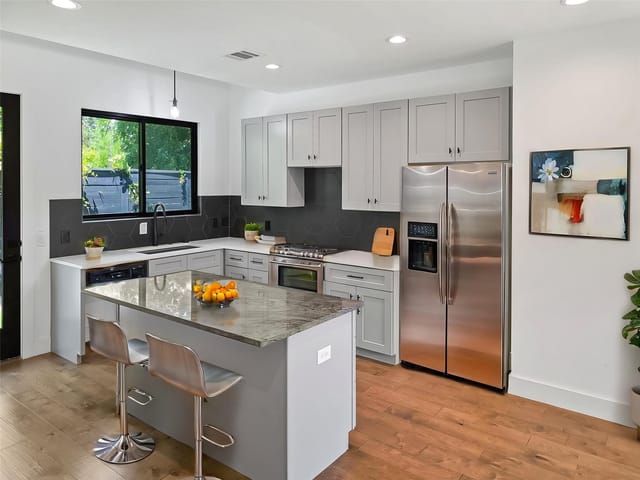 2100 Prather LN Unit #2