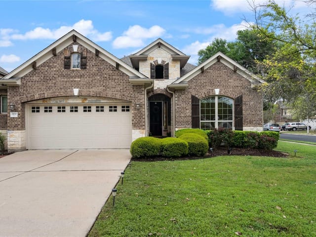 2100 Williston Loop