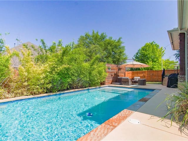 2100 Williston Loop