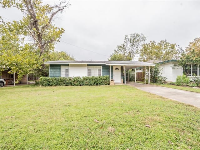 2101 Pasadena Dr