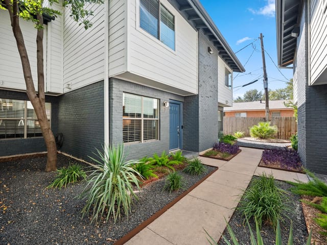 2101 Polaris Ave Unit #7