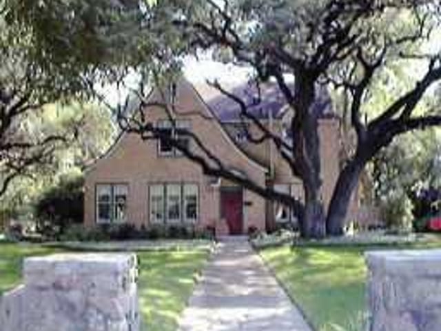 2101 WOODMONT