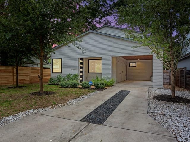 2102 Haskell St Unit #A