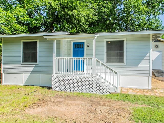 2103 E 18th St Unit #B