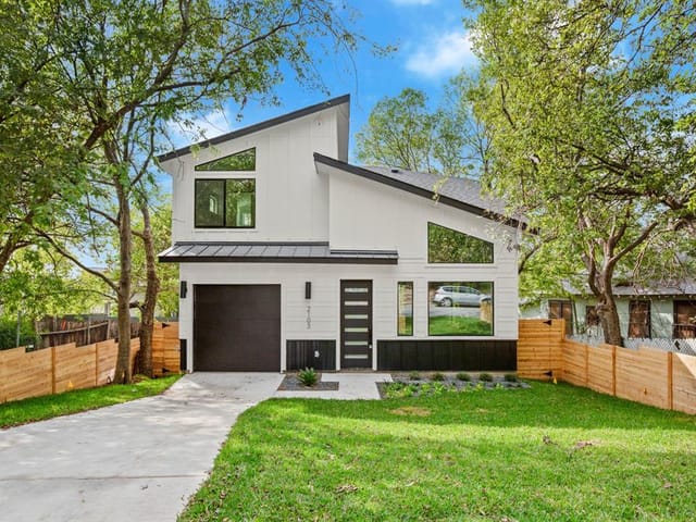 2103 E 8th St Unit #1