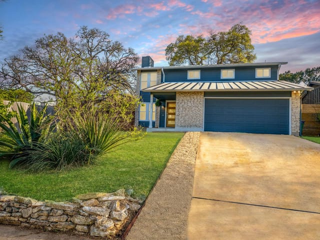2103 Lear Ln