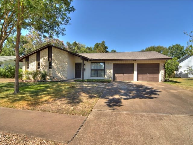 2103 Whitestone Dr