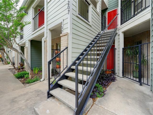 2104 Cullen Ave Unit #207
