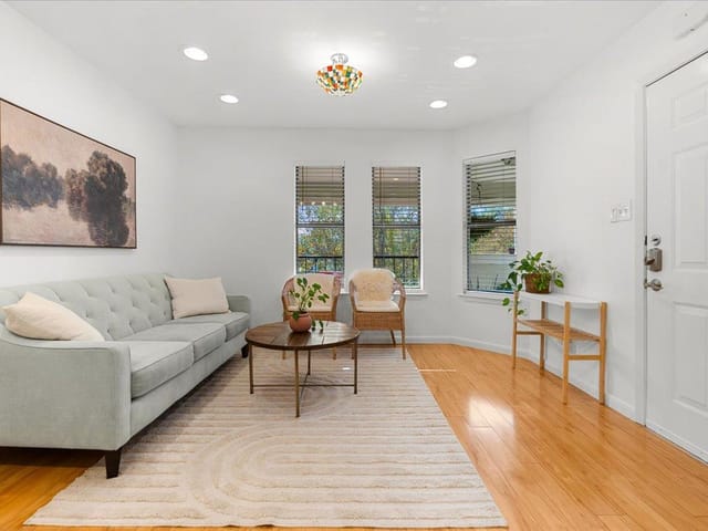 2104 Cullen Ave Unit #7-204