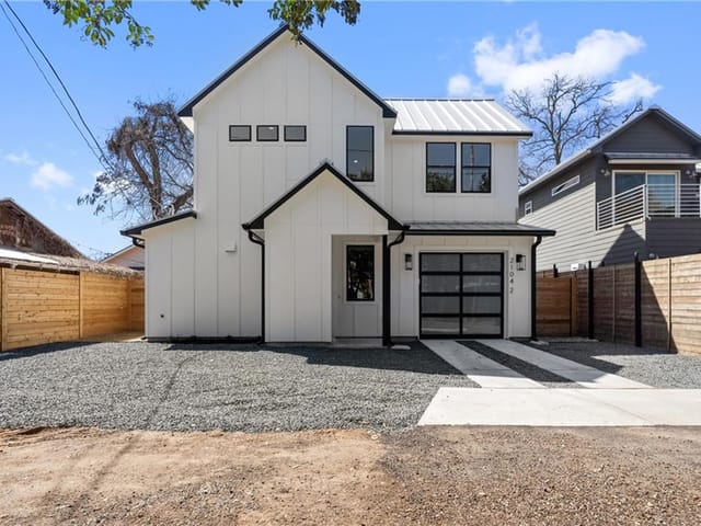 2104 E 2nd St Unit #2