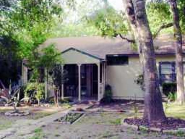 2104 MONTCLAIRE ST