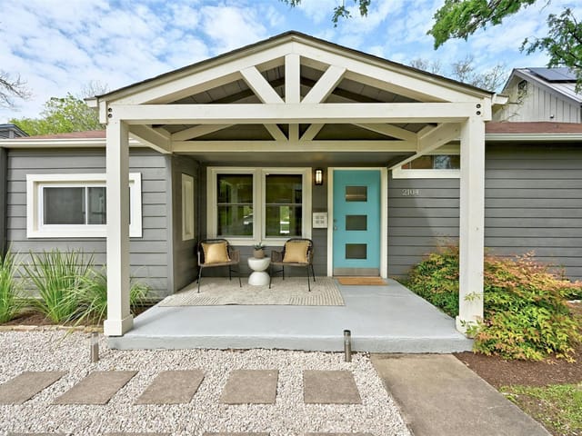 2104 Montclaire ST