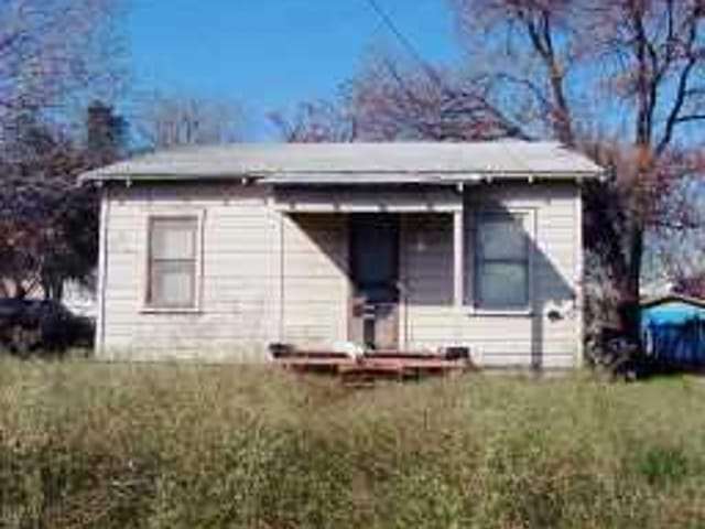 2104 THORNTON Rd