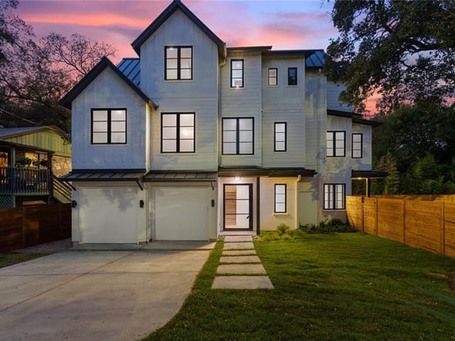 2104 Winsted LN