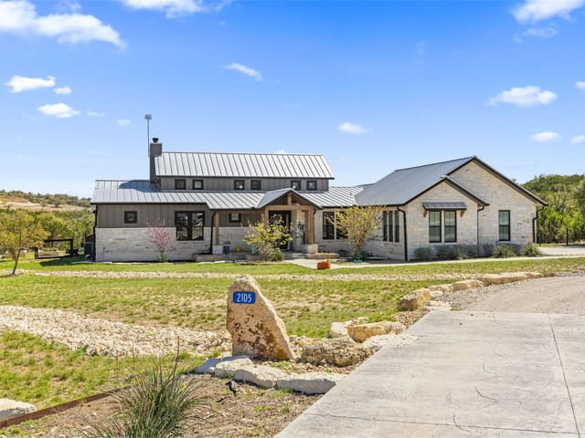 2105 Legacy Hills DR