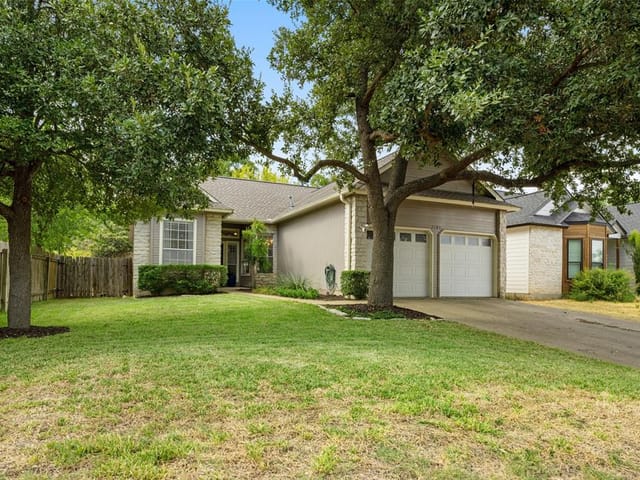 2105 Toulouse Dr