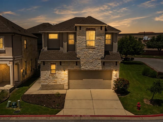 2105 Town Centre DR Unit #40