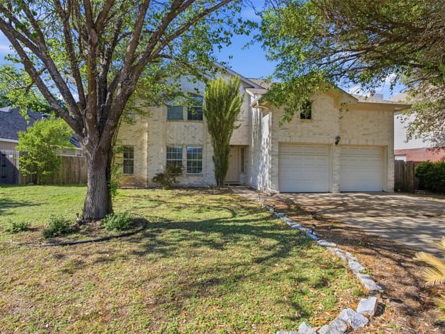 2106 Logan Dr