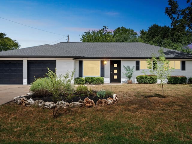 2106 Mahone Ave