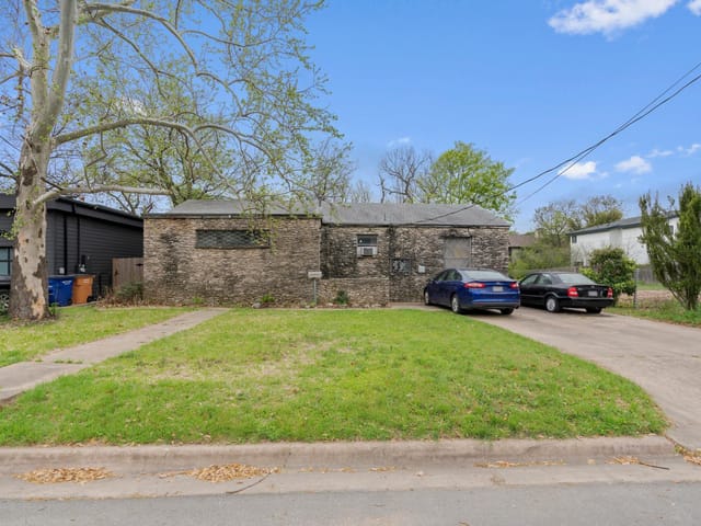 2107 Prather Ln