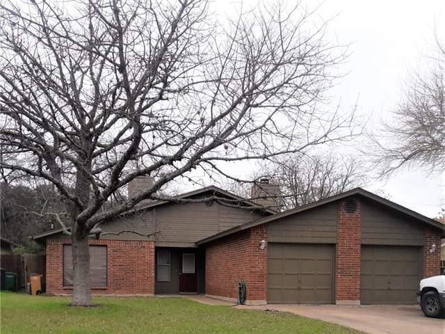 2108 Courtney St