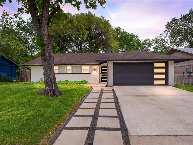 2108 Deadwood Dr