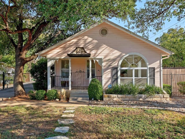 2108 Mahone Ave