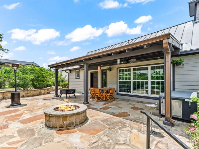 2108 Quiet Stables CIR