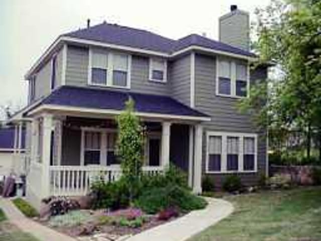2108 TRAVIS HEIGHTS BLVD