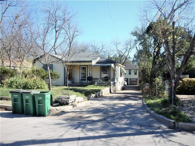 2109 Brackenridge