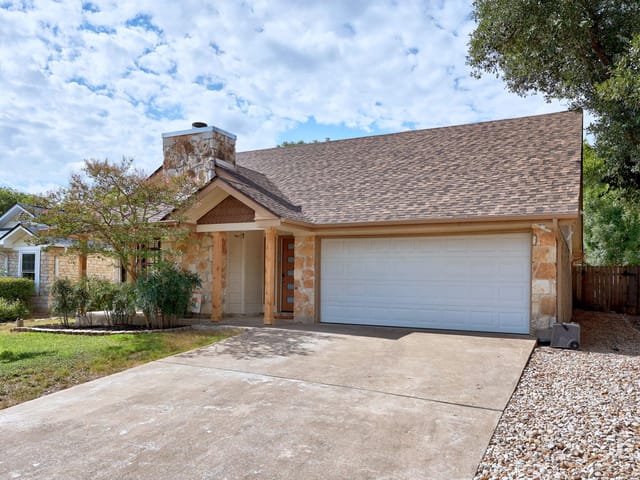 2109 Haas LN